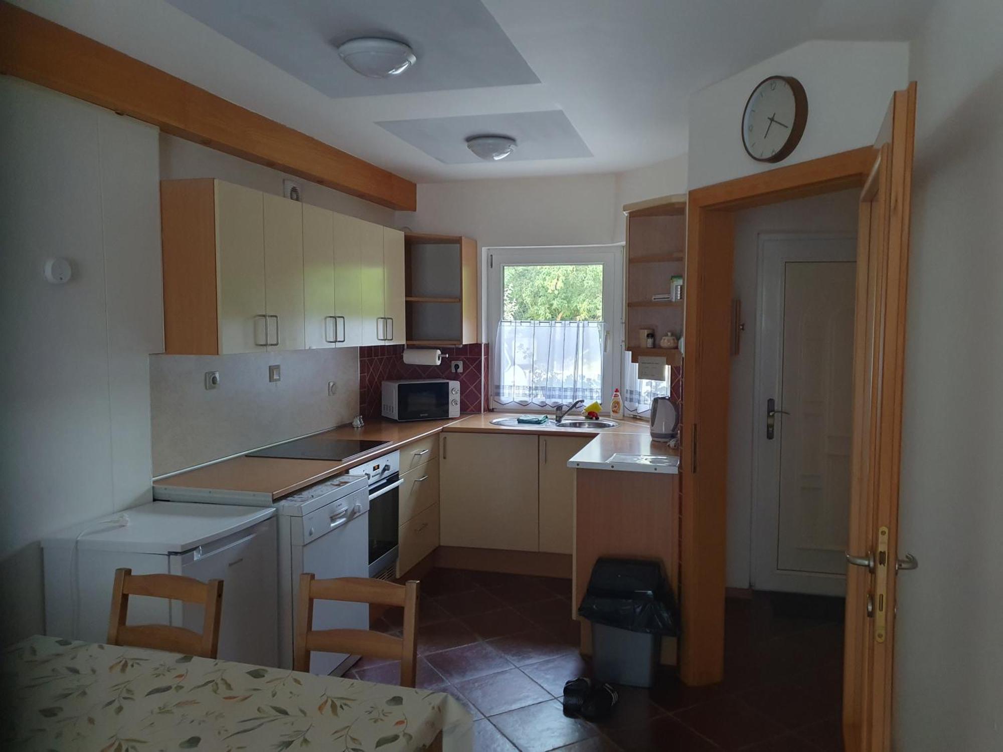 Revesz Apartment Mosonmagyaróvár Екстериор снимка